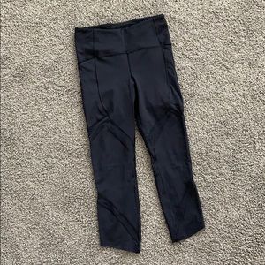 Lululemon black mesh legging size 4